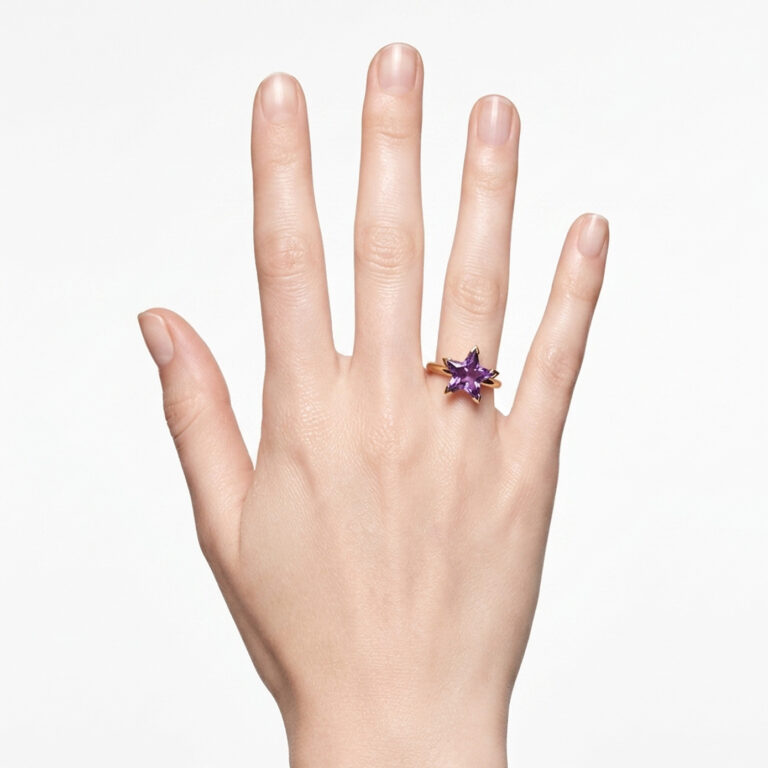 Stella.hand